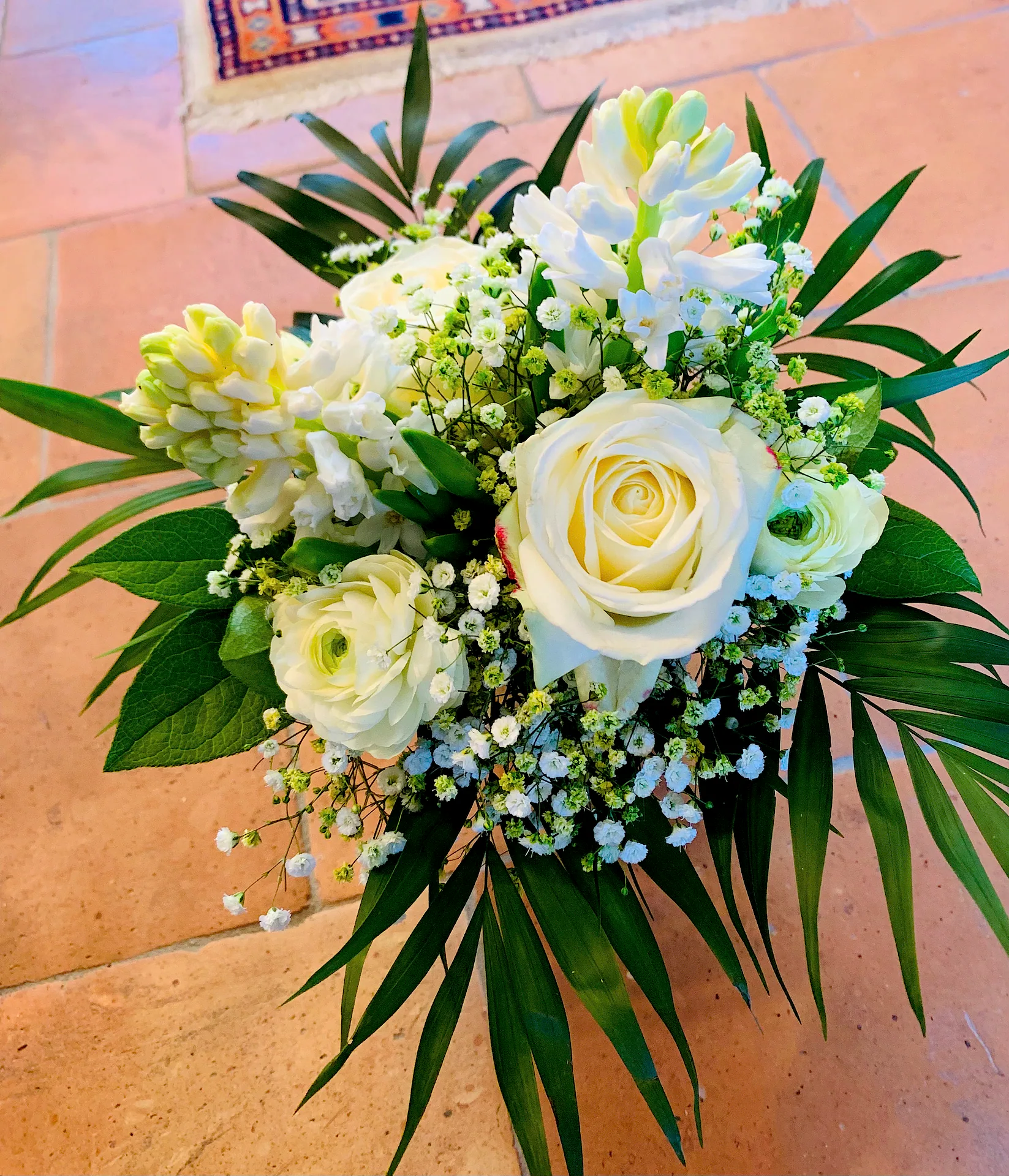 Handgebundener Strauss von Blumen am Lindenweg (Bild 1)