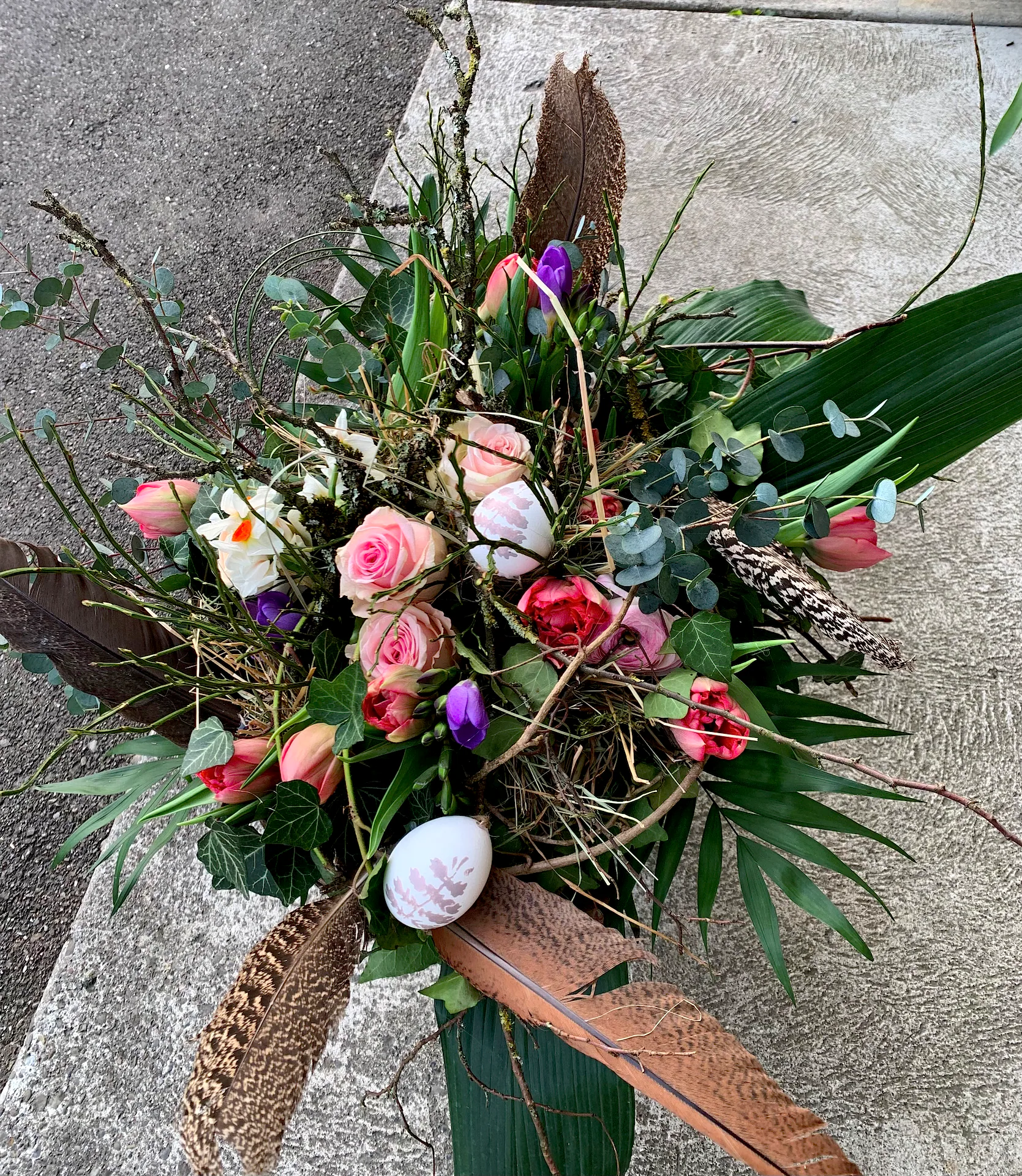 Handgebundener Strauss von Blumen am Lindenweg (Bild 6)