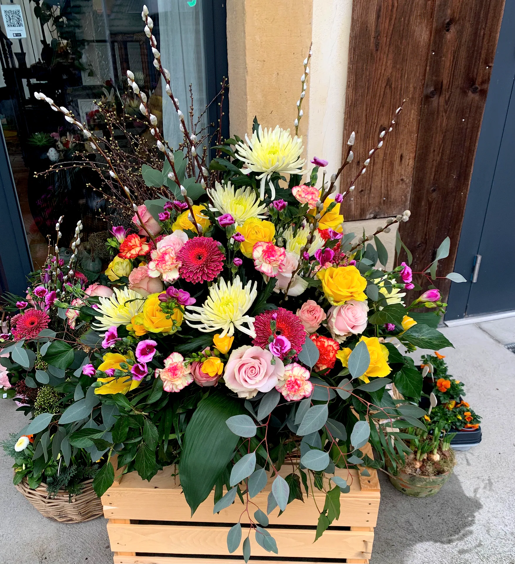 Trauergesteck von Blumen am Lindenweg (Bild 8)